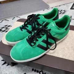 adidas GAZELLE グリーンスニーカー
