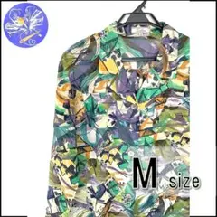 ヴィンテージデザイン/緑色シャツ M/総柄/ナチュラル貝ボタン/透け感/グリーン