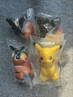 ポケモンランプマスコット ガチャ