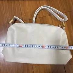 D.KELLY ショルダーバッグ アイボリー 約30cmのサムネイル