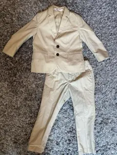 ベージュ フォーマルスーツ
