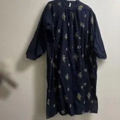 cloudnineミモザ刺繍バンドーカラー綿／麻ワンピースネイビーMーLのサムネイル