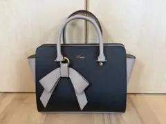リボン付きハンドバッグ 黒とグレー