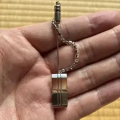 チェック柄 ネクタイピン ラペルピン チェーン付きのサムネイル