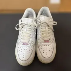 NIKE AIR FORCE 1 ホワイト スニーカー