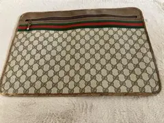 Gucci GGパターンクラッチバッグ