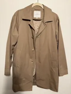 ベージュ トレンチコート