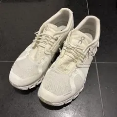 On クラウド5テリー US10.5 - メルカリ