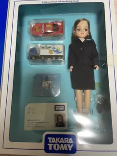 リカちゃん人形とミニカーセット　2006株主優待特別限定