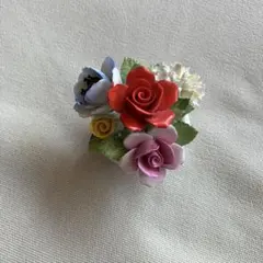 ロイヤルドルトン 陶花 花の置物 オブジェ 陶器製 ヴィンテージ 花籠のサムネイル