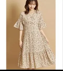 【Tocco closet 】小花柄 フレア袖 ロングワンピース ベージュ