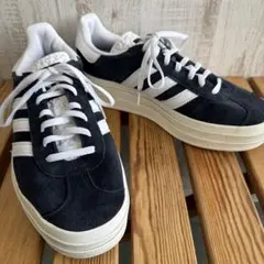 美品　adidas GAZELLE BOLD アディダス　ガゼルボード　25cmのサムネイル