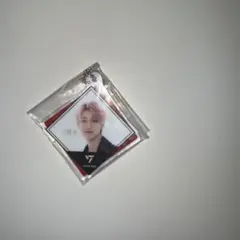 セブチ　THE8 ガチャガチャ　アクリルチャーム