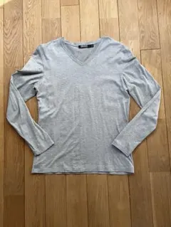 【M】DKNY グレー Vネック 長袖カットソーのサムネイル