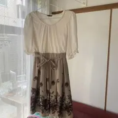 ☆レストローズ　花柄ワンピース