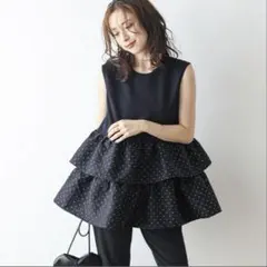 ★美品！ラジエム！★ペプラムトップス　ドット柄　ネイビーのサムネイル
