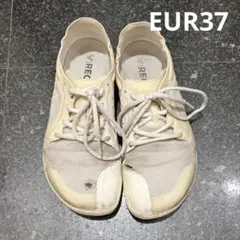 VIVOBAREFOOT ホワイトスニーカー EUR 40 - メルカリ