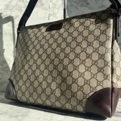 美品 グッチ GGスプリーム PVC ショルダーバッグ レザー 大容量 斜め掛け