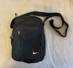 ※Tommy様専用※ Nike ブラック ショルダーバッグ サコッシュ