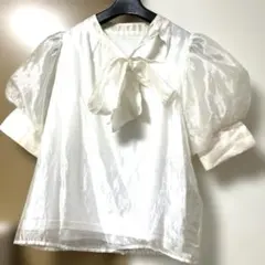 【美品】MAJESTIC LEGON ボウタイオーガンジーブラウス ホワイト Mのサムネイル