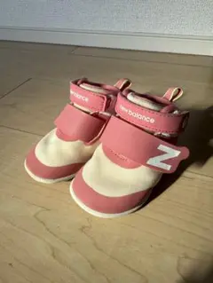 new balance ピンク スニーカー