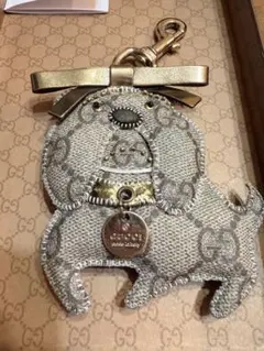 GUCCI グッチ GGスプリーム ダックスフンド キーホルダー - メルカリ