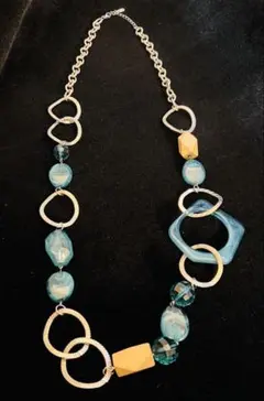 ビーズ ネックレス