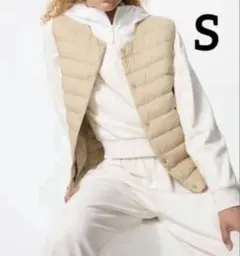 新品　ユニクロ　パフテックコンパクトベスト　S