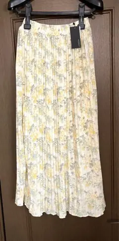 銀座マギー プリーツ調スカートのサムネイル