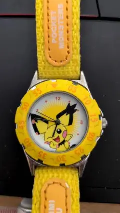 動作未確認　ポケモン　ギザみみピチュー　キッズ　レディース　クォーツ　腕時計