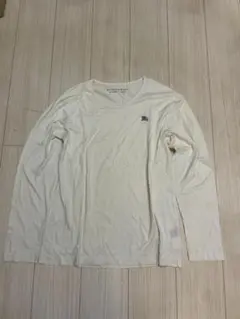 シンプルホワイト長袖Tシャツ