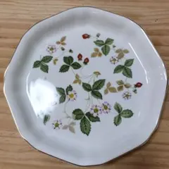 WEDGWOOD WILD STRAWBERRY 八角皿