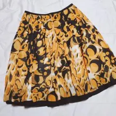 coomb フレアスカート オレンジと黒の模様のサムネイル