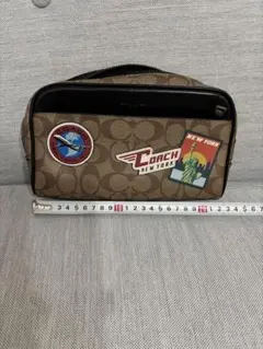 【ほぼ新品】COACH シグネチャー ポーチ クラッチバッグ　F73254 極美品 COACH コーチ ポーチ クラッチバッグ シグネチャー F73254