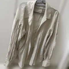 アンビー　ベージュ　シャツのサムネイル