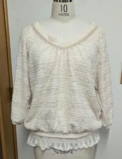 axes femme クリーム色 Vネック 五分袖セーター