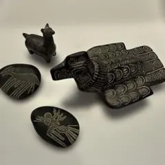 【ペルー民芸品】黒石 彫刻 置物 4点セット ナスカの地上絵 コンドル リャマ ペルー民芸品】黒石 彫刻 置物 4点セット ナスカの地上絵 コンドル