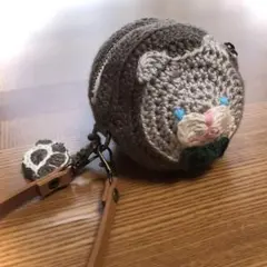 モチーフ編み　ねこの丸型ファスナーポーチ　かぎ針編み