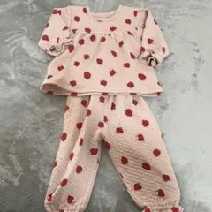 いちご柄　キルティング　パジャマ 90cm