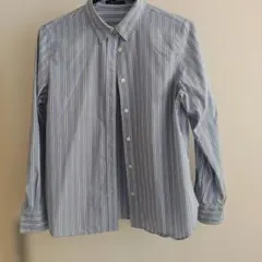 Aquascutum 青と白のストライプ 長袖シャツ