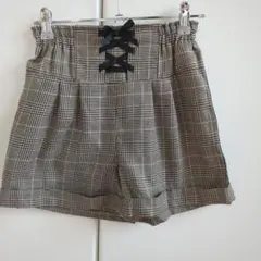 キッズショートパンツ　ブラウンチェック柄　150センチ