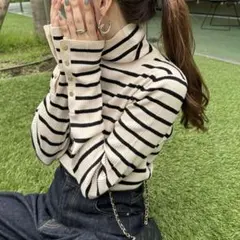 【Discoat】タートルネックストライプセーター