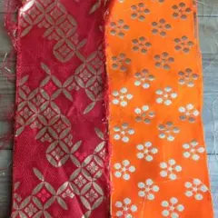 赤とオレンジの花柄生地はぎれ和風