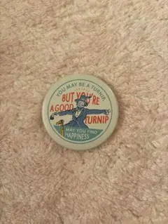 ユーモラスなキャラクター缶バッジ