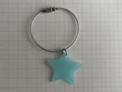 星型 キーホルダー　水色　アクアブルー