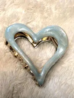 水色　薄いグリーン　ハート型ヘアクリップ