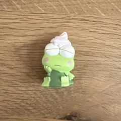 ガチャガチャ　サンリオ　フィギュア　けろけろけろっぴ