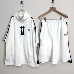 Item thumbnail for item c671b98d-e89f-40bd-8bb8-a493edb1a45f