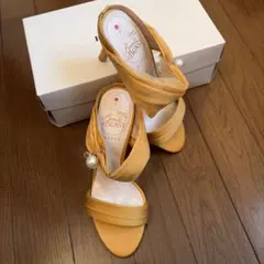 RANDA 美女と野獣 コラボ ミュール イエローのサムネイル
