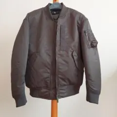 ユニクロ+j ハイブリッドダウンオーバーサイズMA-1